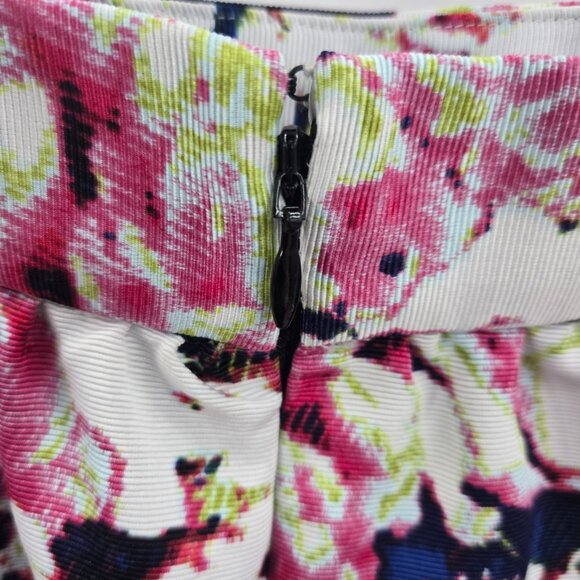 Express White Colorful Abstract Floral Lined Bubble Mini Skirt Size 4 - Picture 5 of 9